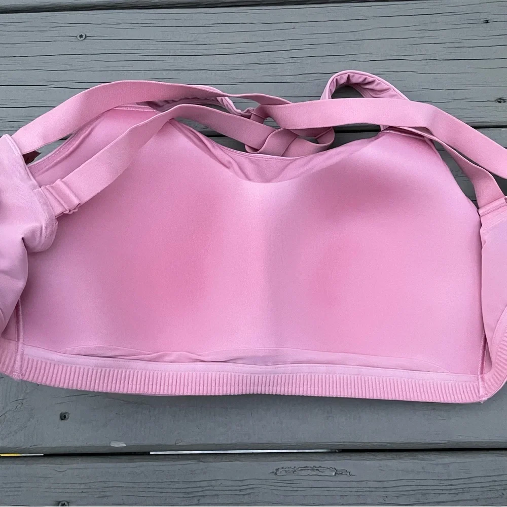 Lululemon Energy Bra *High Support in Pink Puff bra size 38 DD